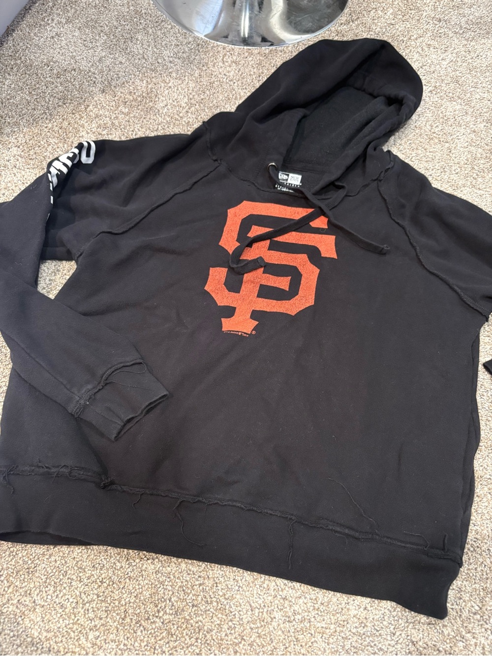 San Francisco Giants New era black distressed hoodie womens medium